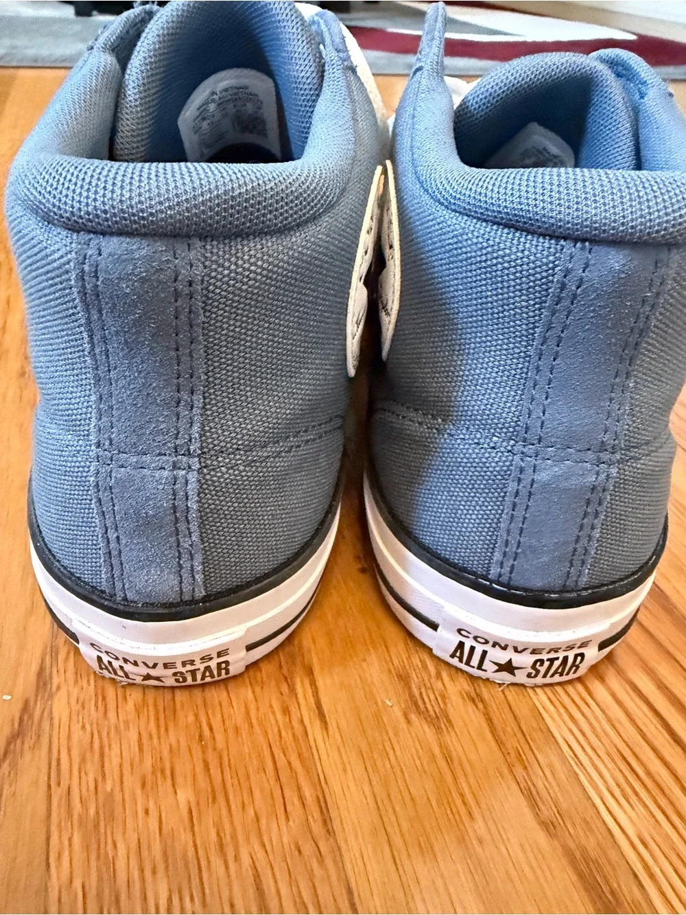 Converse High Top Sneakers Blue with White Accents - Picture 4 of 7
